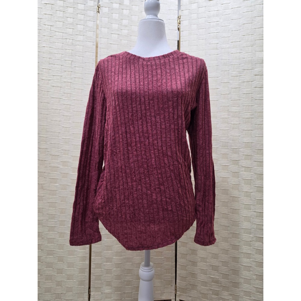 Burgundy Ribbed Knit Long Sleeve Top Crew Neck Curved Hem Size Medium